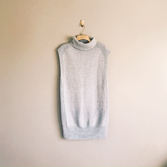 Banana Republic Sweater, Medium - Picture 2 of 3